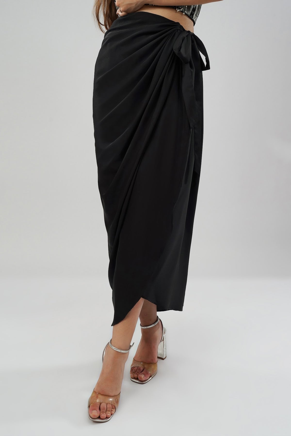 Opal Crop Top Halterneck Backless With Plain Tulip Freesize Wrap Skirt Heritage Black