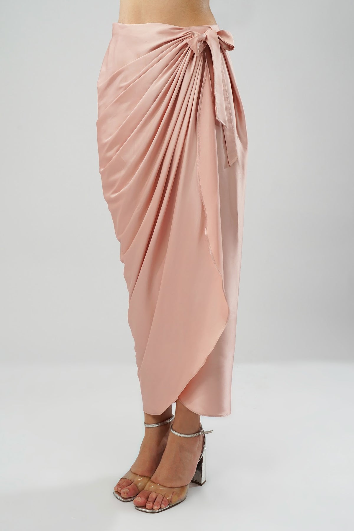 Opal Crop Top Halterneck Backless Rose Quartz Pink With Plain Tulip Freesize Wrap Skirt Rose Quartz Pink